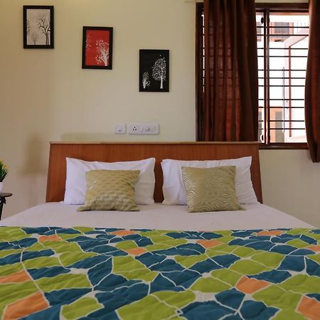 Guesture Serviced Residences, Alta Vista Бангалор Екстериор снимка