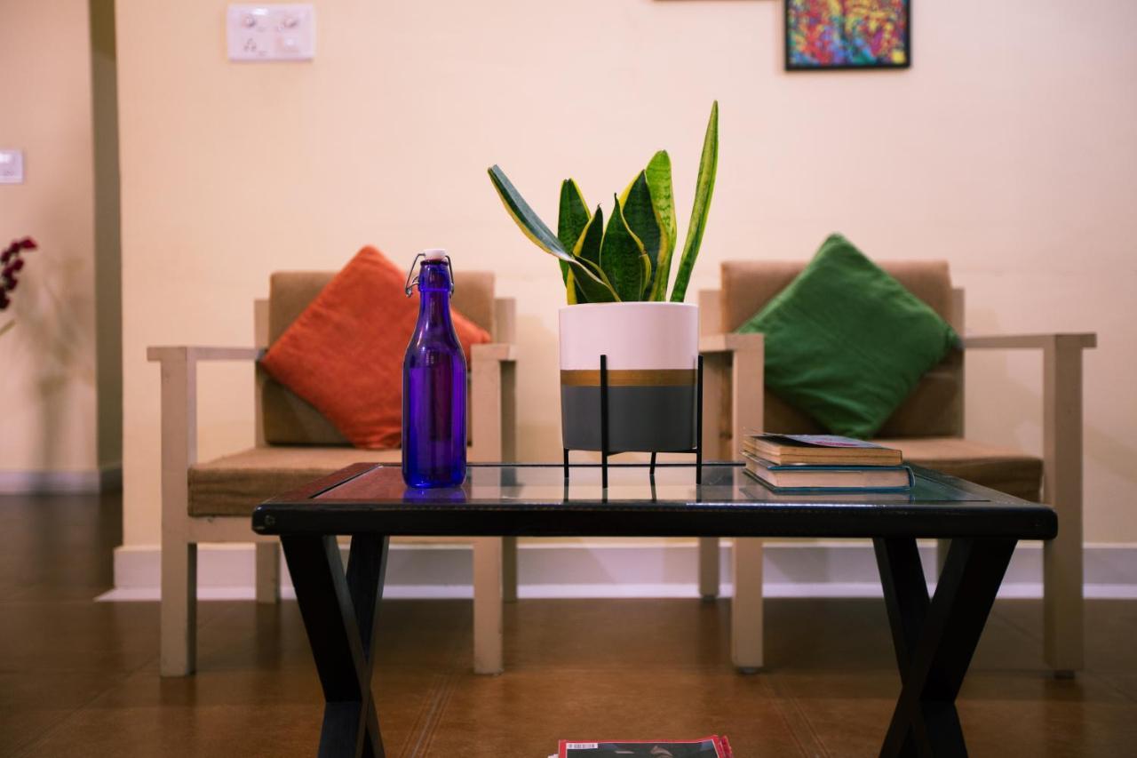 Guesture Serviced Residences, Alta Vista Бангалор Екстериор снимка