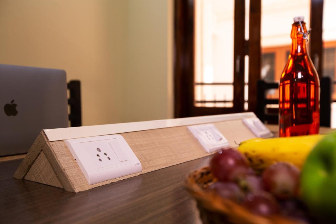 Guesture Serviced Residences, Alta Vista Бангалор Екстериор снимка